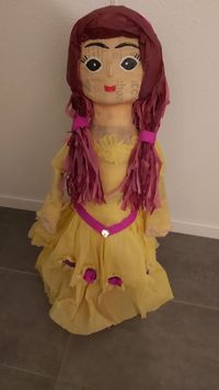 Puppe Pinata